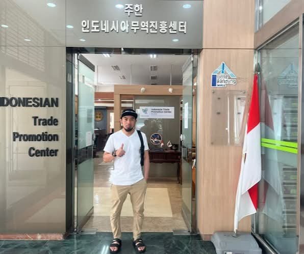 Berkunjung ke kantor Indonesia trade promotion center yang ada dikorea